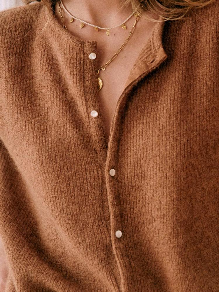 Women's Knit Top - Soft Nordique Fabric - Casual Long Sleeve Sweater