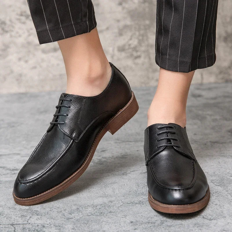 Men's Leather Oxford Shoes - Classic Formal Dress Footwear for Business Wear