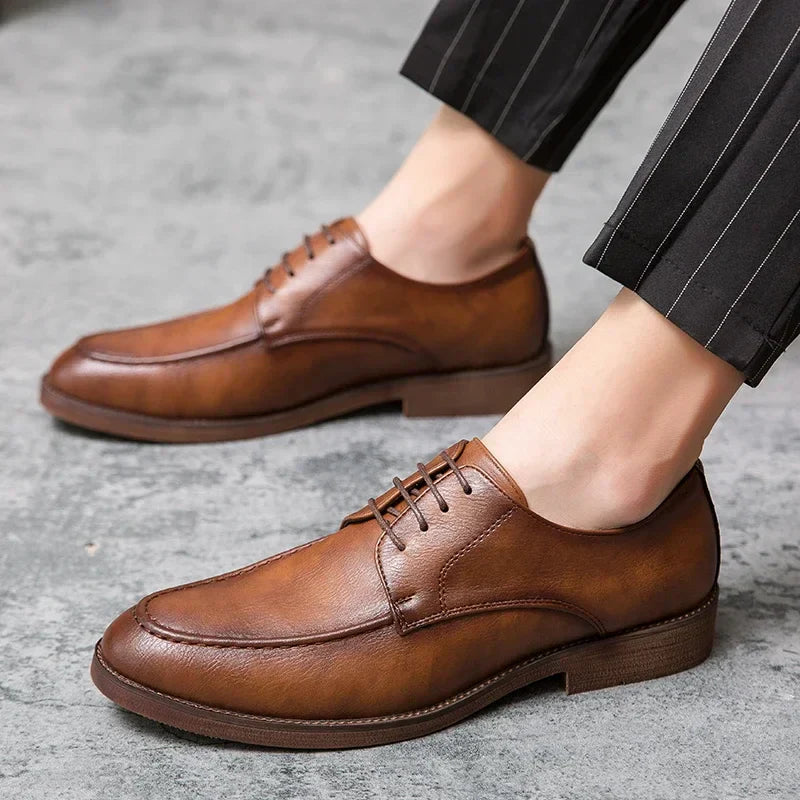Men's Leather Oxford Shoes - Classic Formal Dress Footwear for Business Wear